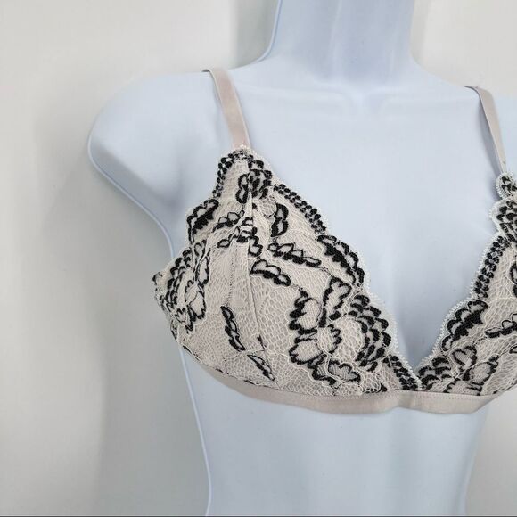La Senza Gray & Black Lace Large no wire lightly lined - Picture 3 of 9